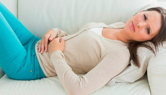 Menstruar durante a gravidez, é normal? O que pode ser?